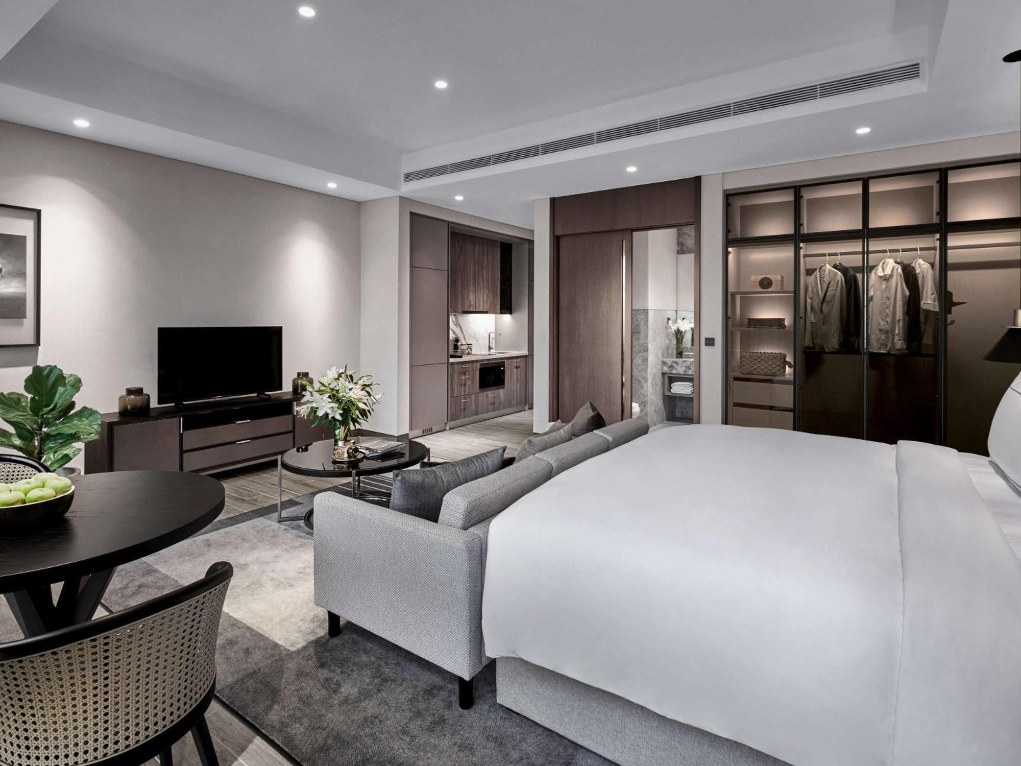 25Hours Hotel Jakarta The Oddbird エクステリア 写真