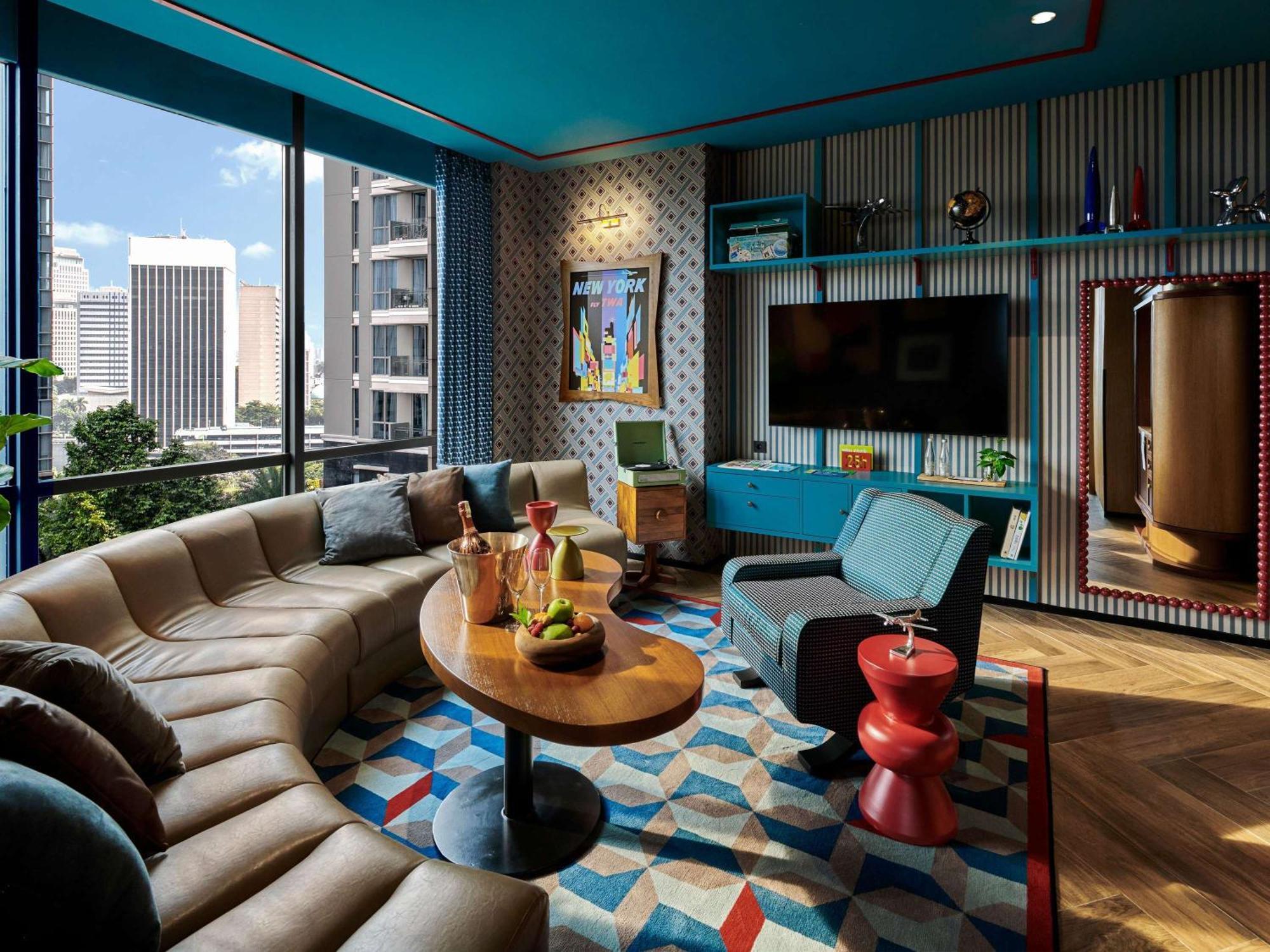 25Hours Hotel Jakarta The Oddbird エクステリア 写真