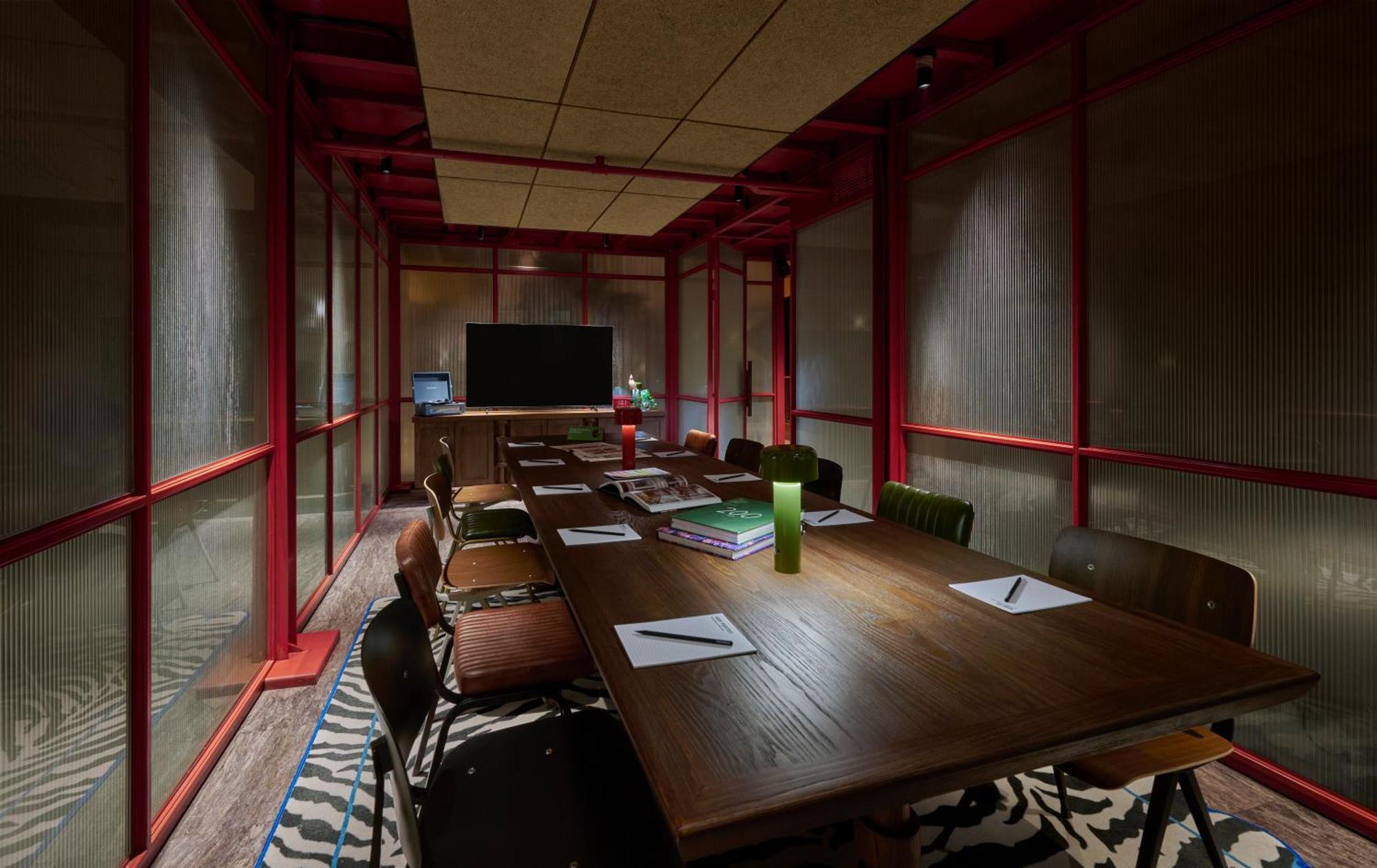 25Hours Hotel Jakarta The Oddbird エクステリア 写真